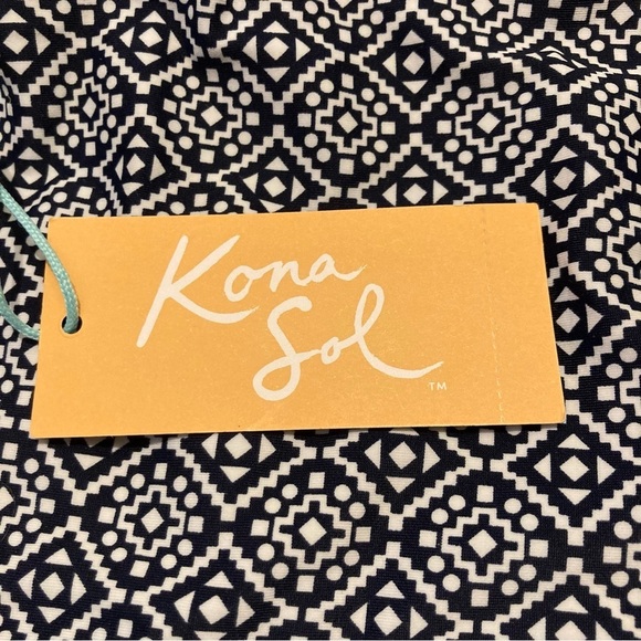 Kona Sol Halter Takini Swim Suit Top Navy White Pattern XS Bathing Suit Padded - Picture 4 of 5